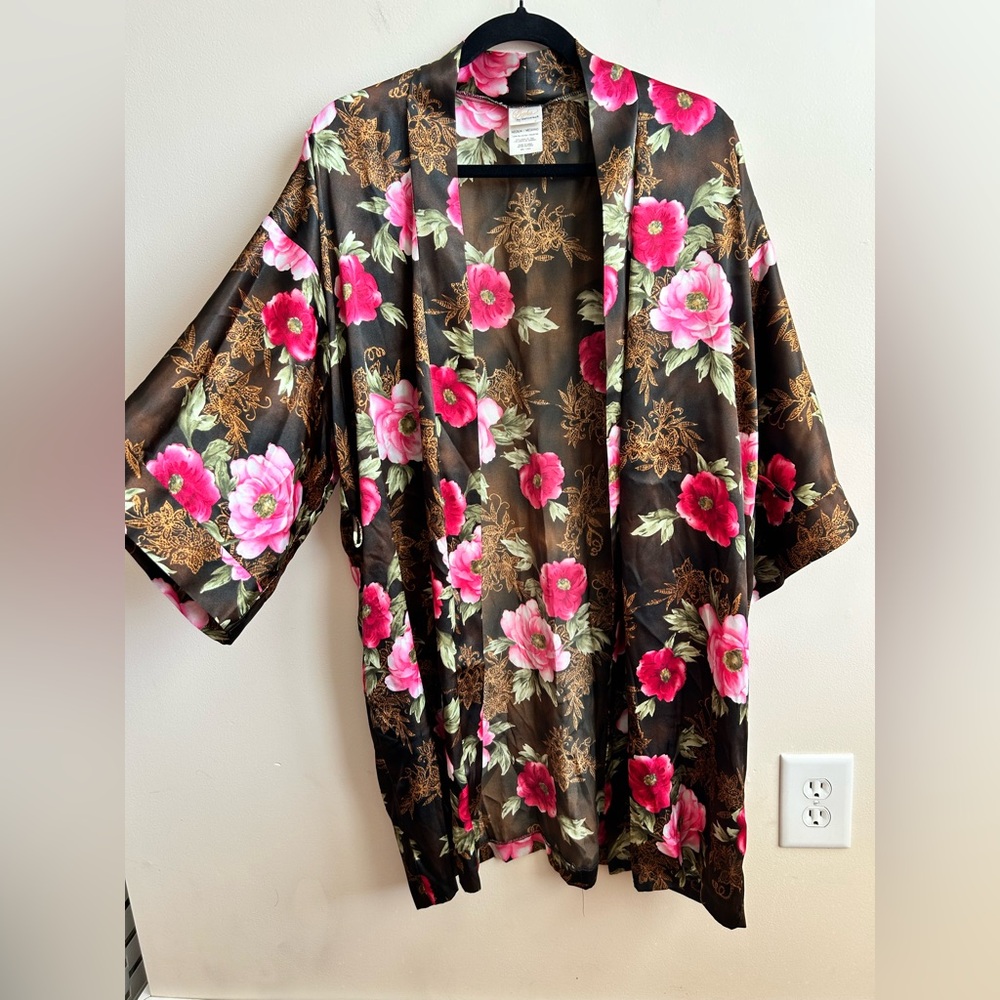 Sophia by Delicates Women’s Brown and Pink Floral Kimono Robe M